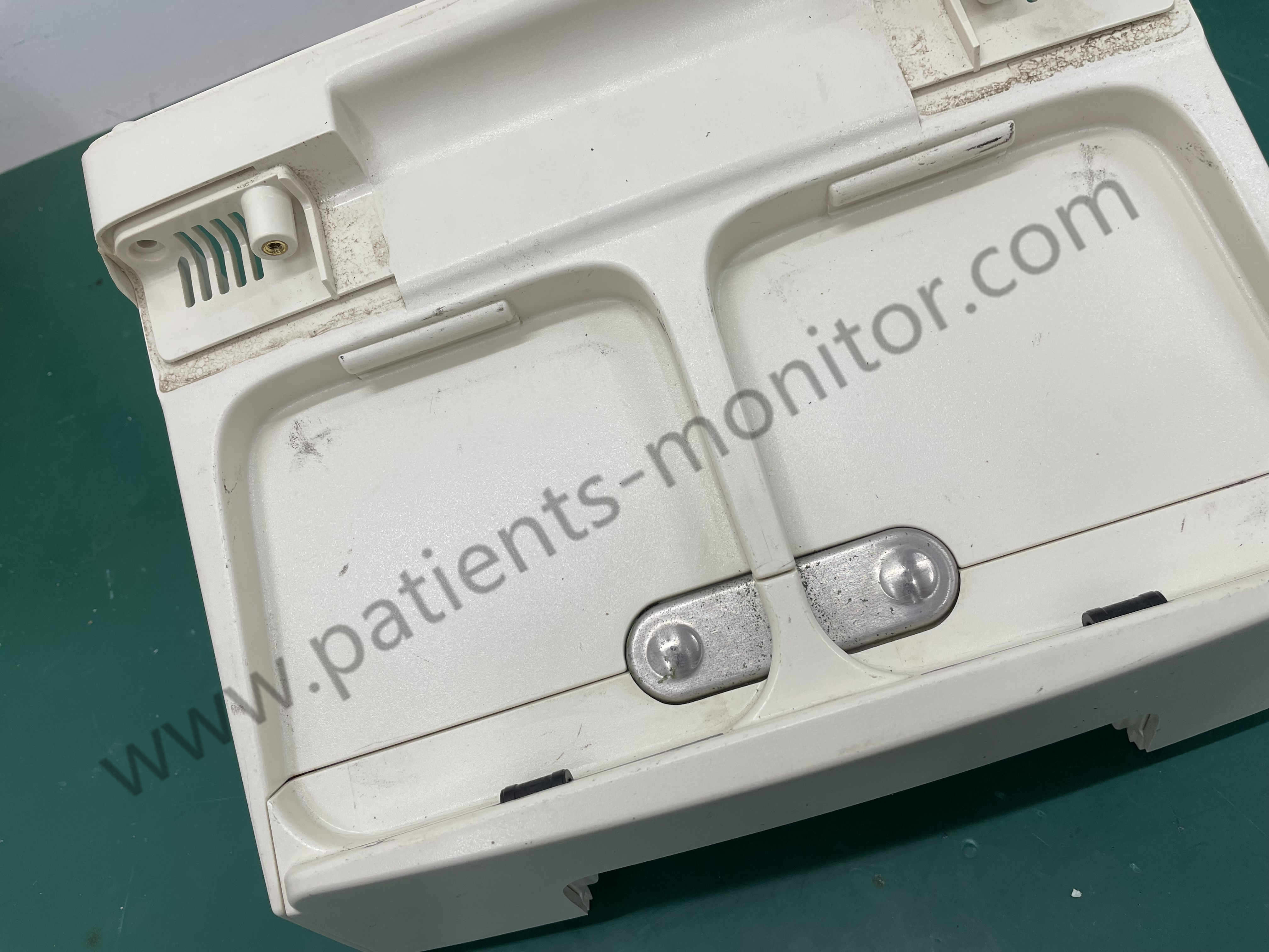 3202497-002医療機器の部品のMed-tronic Lifepak20 LP20の除細動器の上の箱のかいホールダー